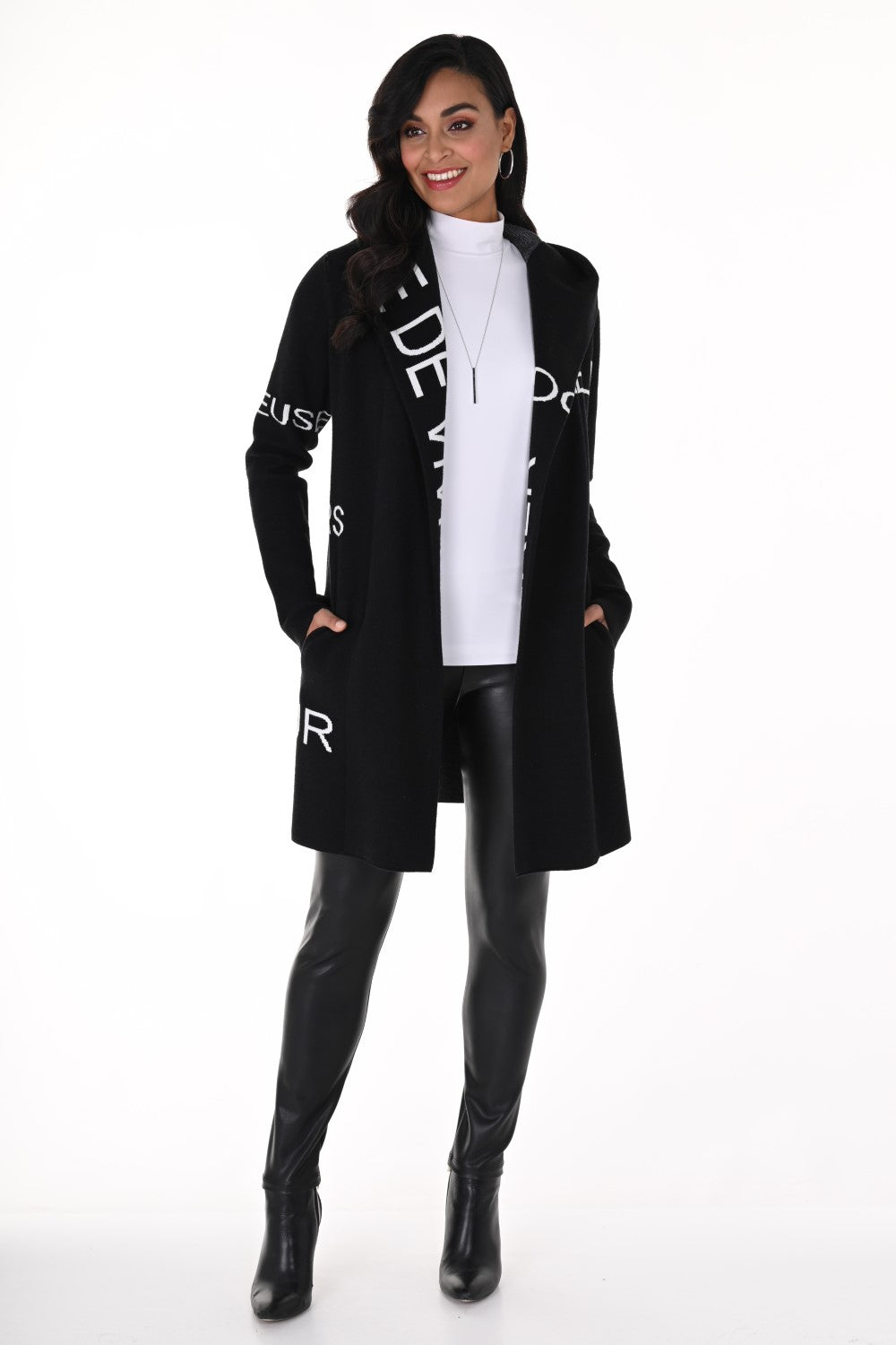 Frank Lyman Cover-Up 214144u-Bow Black/Off-White