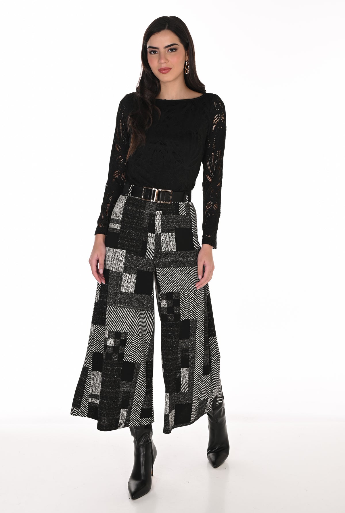 Frank Lyman Women's Patchwork Wide-Leg Cropped Pant 263457 – Black/Cream