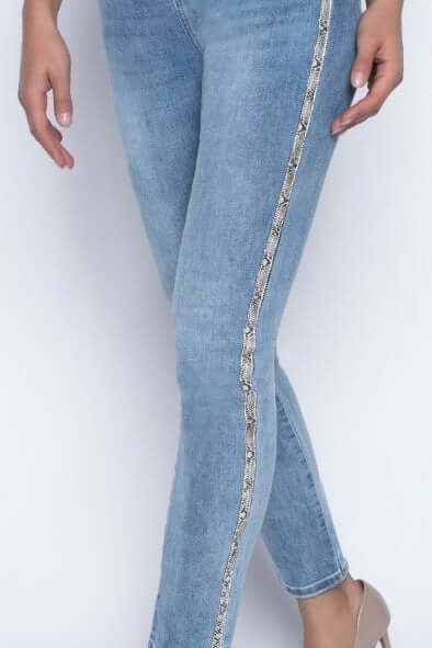 Frank Lyman Jeans 196105U from BelleMiaBoutique.com