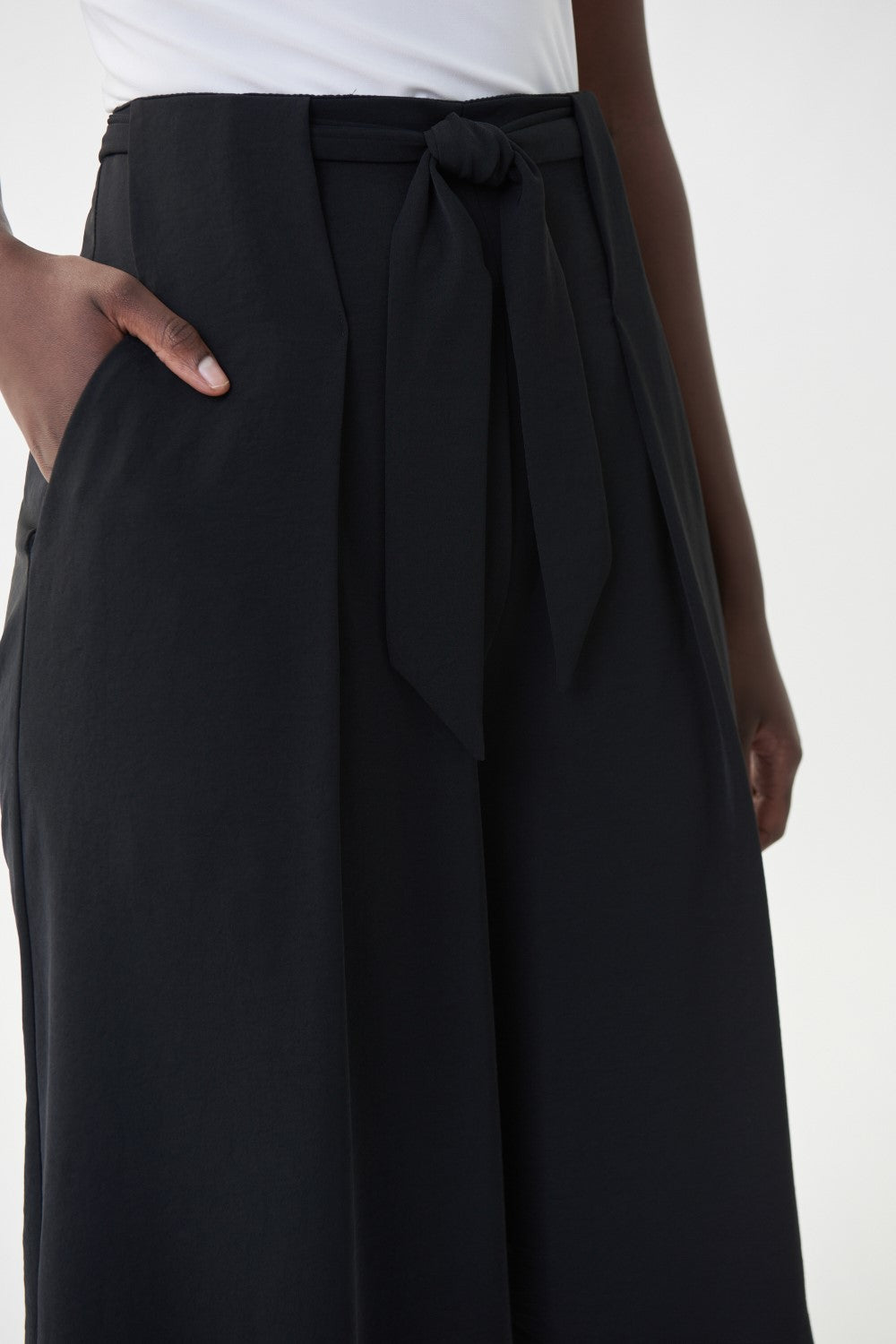 Joseph Ribkoff Shorts 222243 Black*