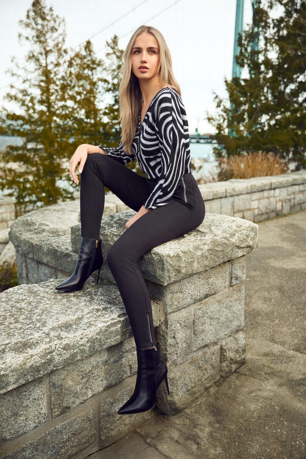 Frank Lyman Top 253177 Black/Grey