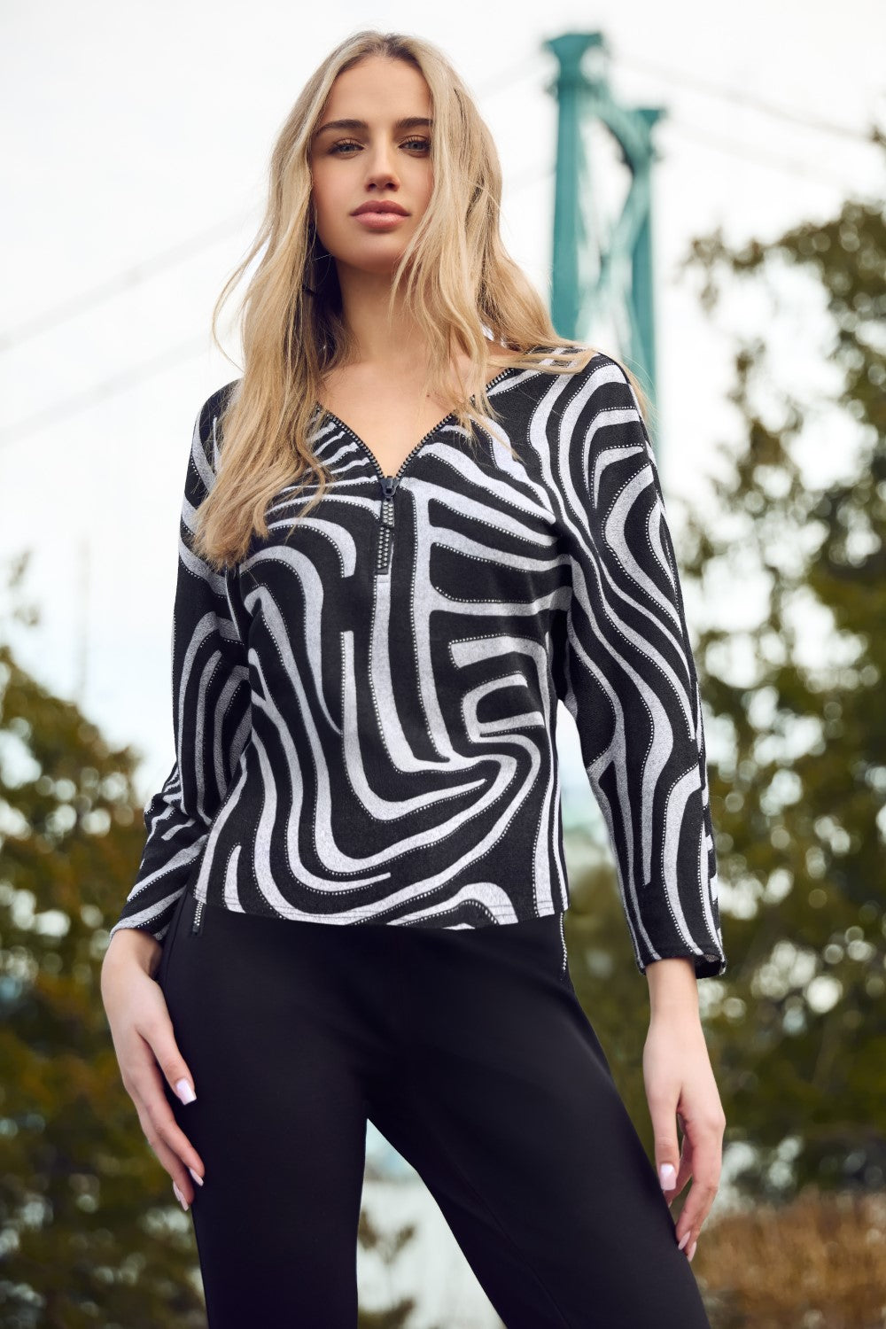 Frank Lyman Top 253177 Black/Grey