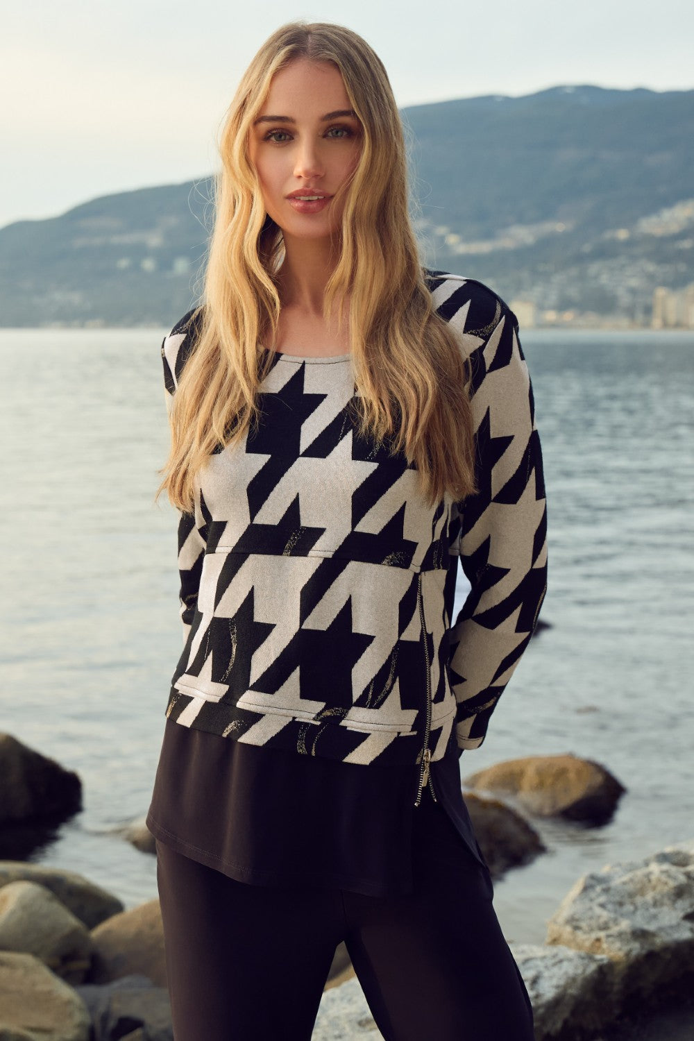 Frank Lyman Top 253281 Beige/Black