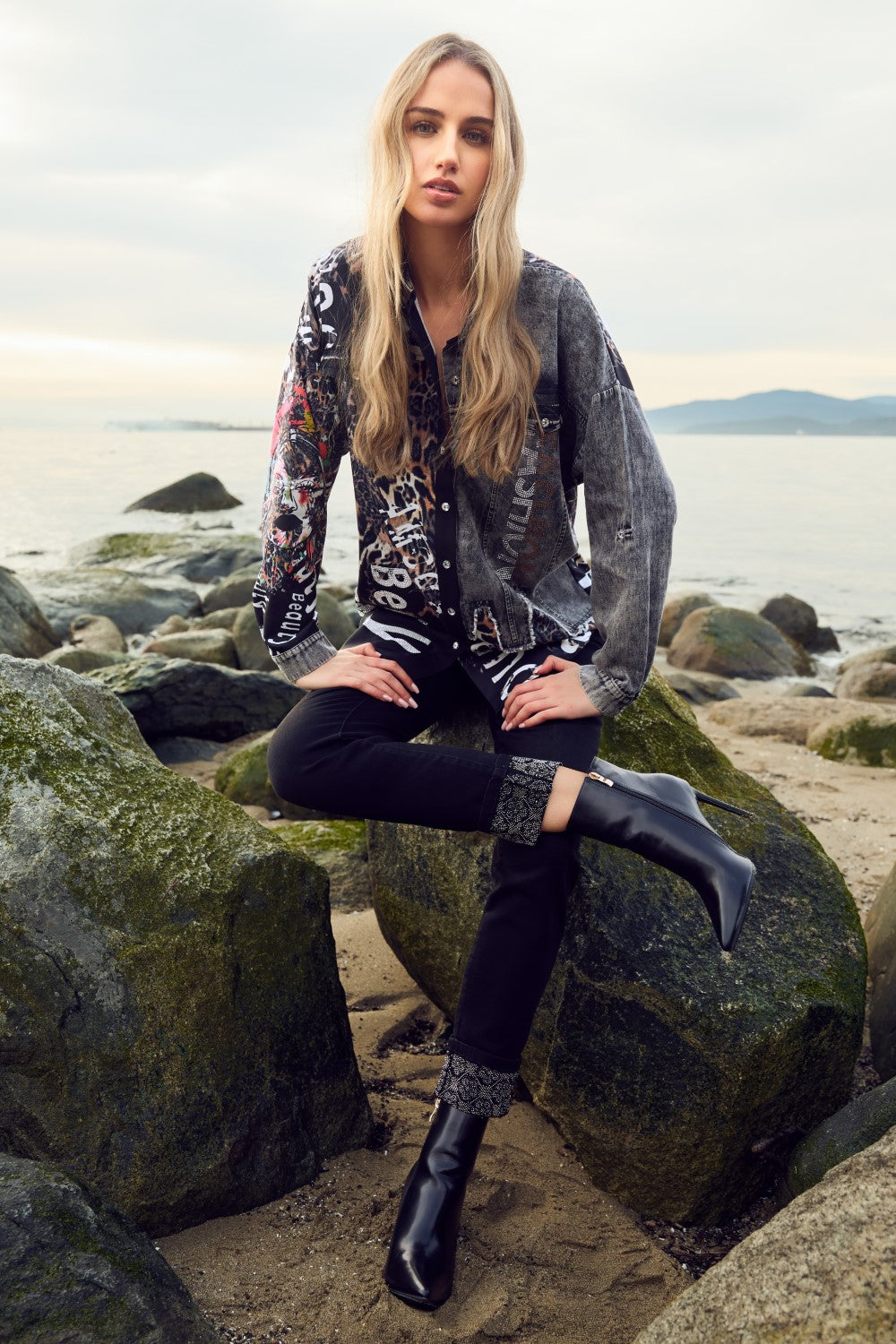 Frank Lyman Blouse 253749 Black/Cheetah