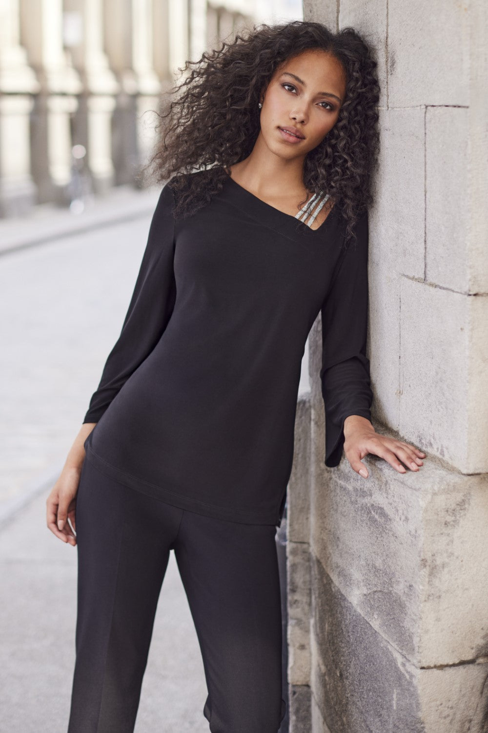 Frank Lyman Top 254026-BLK Black