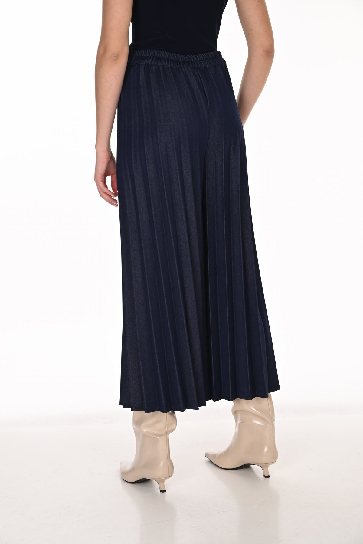 Frank Lyman Women’s Pleated Wide-Leg Denim Pant 263140 – Dark Blue