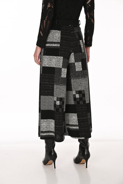 Frank Lyman Women's Patchwork Wide-Leg Cropped Pant 263457 – Black/Cream