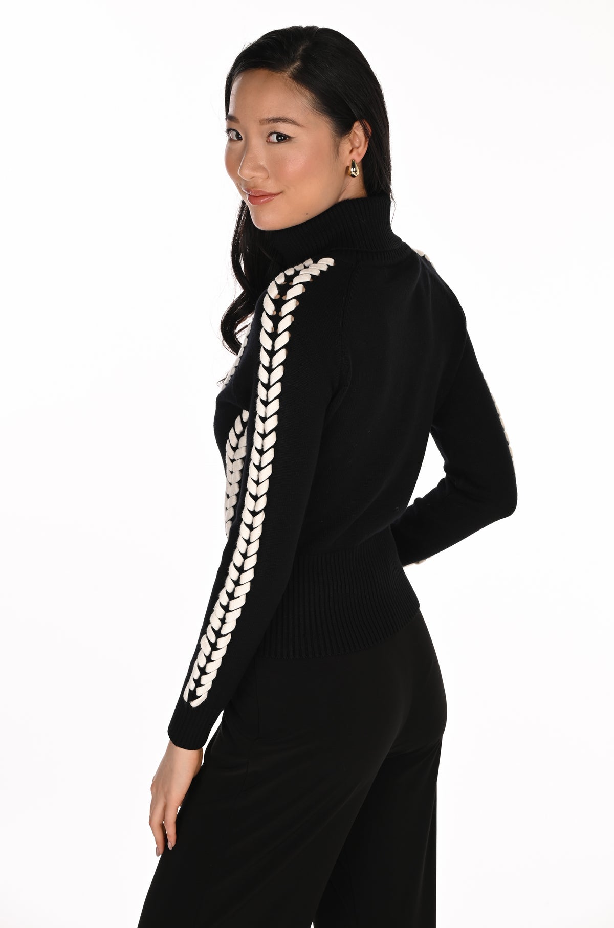 Frank Lyman Women's Braided Turtleneck Sweater 263754 – Black/Off-White
