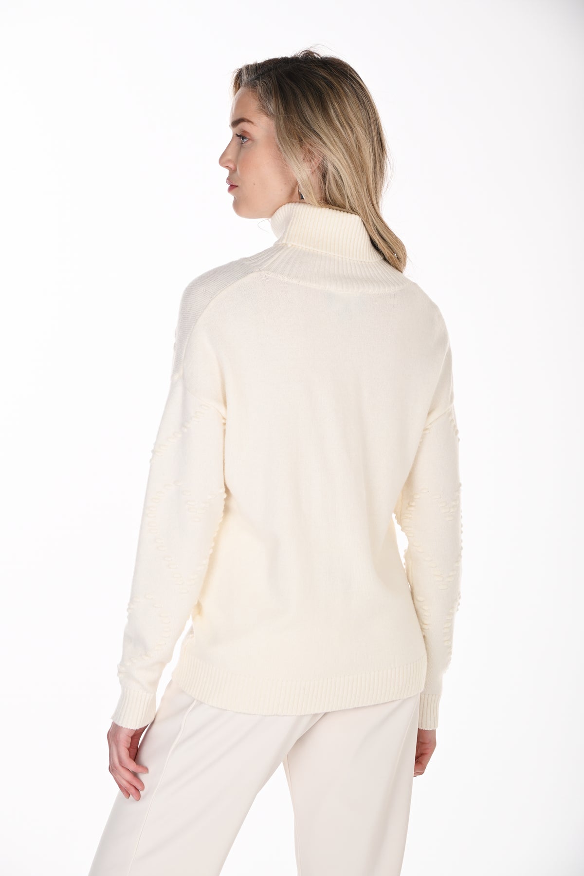 Frank Lyman Women’s Heart Pattern Turtleneck Sweater 264817